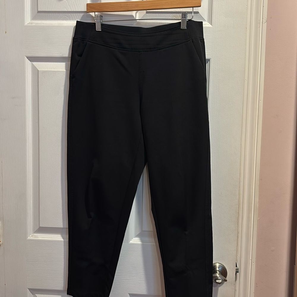 Athletic pants